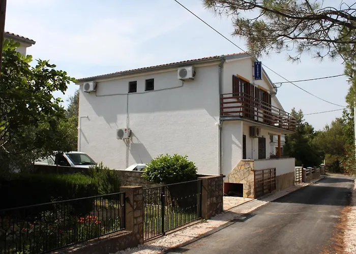 Διαμέρισμα With A Parking Space Starigrad, Paklenica - 6614 Starigrad Paklenica